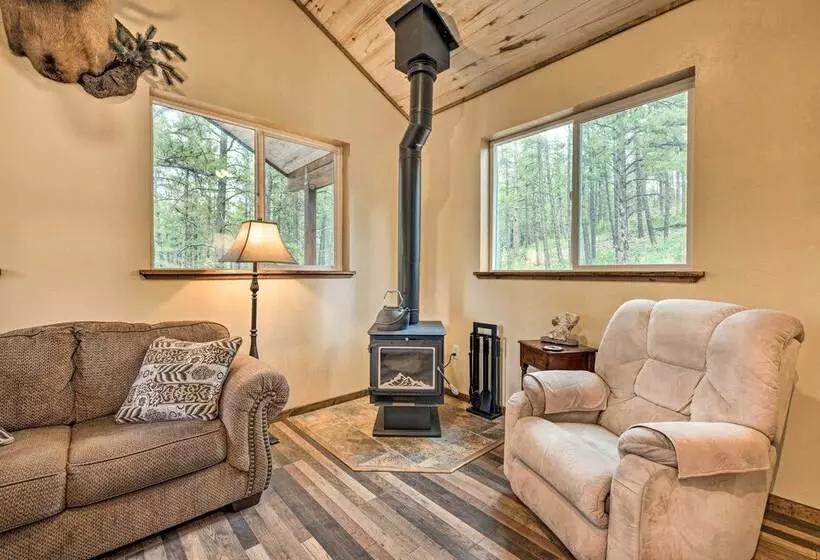 Cabin At The Little Ranch : Hiking On Site!