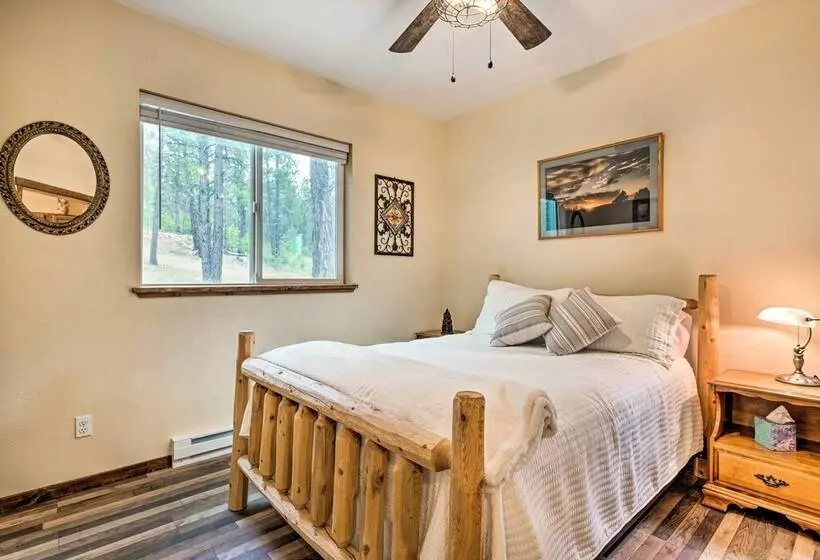 Cabin At The Little Ranch : Hiking On Site!