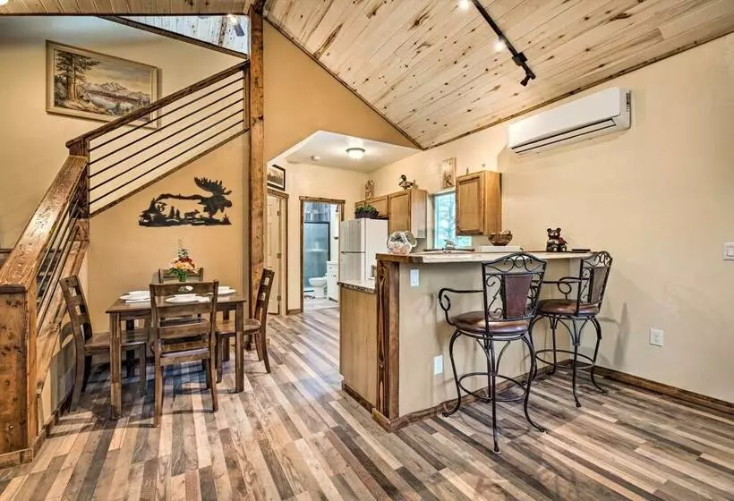 Cabin At The Little Ranch : Hiking On Site!