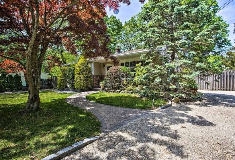 Charming Hampton Bays Home 5 Mi To Coopers Beach