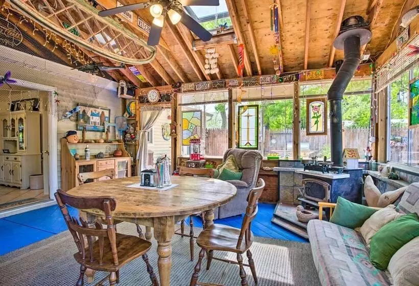 Charming Hampton Bays Home 5 Mi To Coopers Beach