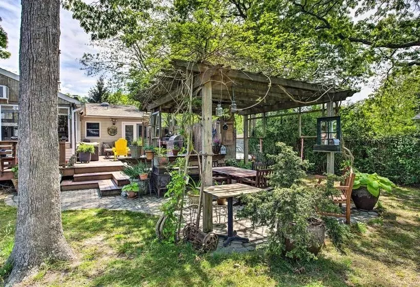 Charming Hampton Bays Home 5 Mi To Coopers Beach