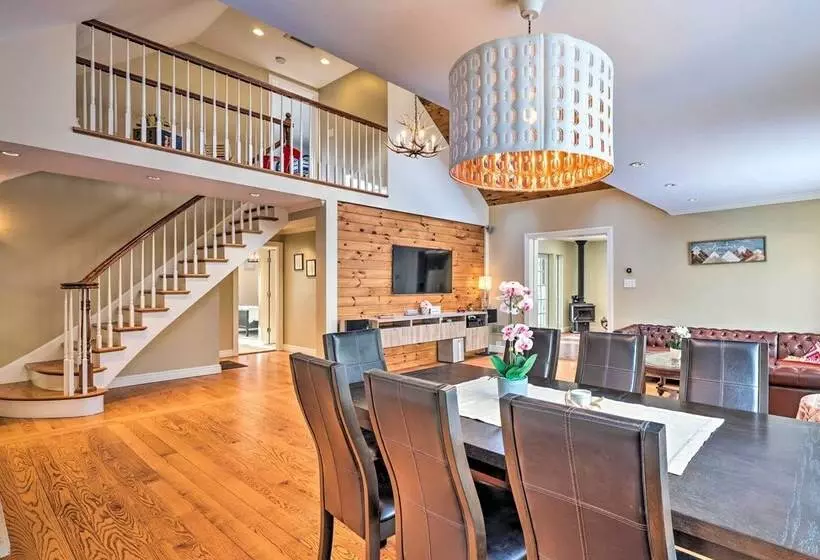 Poconos Cottage W/ Sauna ~ 10 Mi To Camelback!