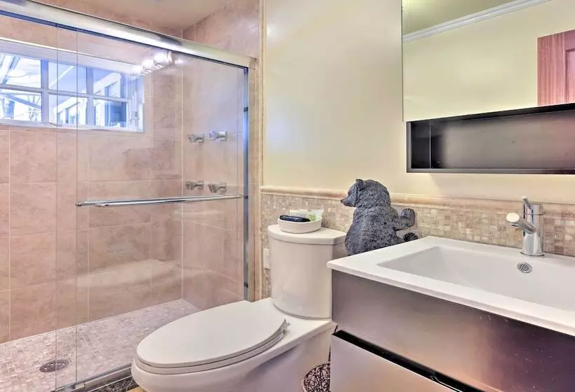 Poconos Cottage W/ Sauna ~ 10 Mi To Camelback!