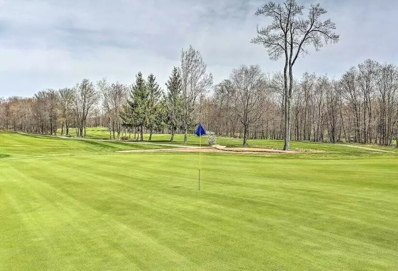 Poconos Cottage W/ Sauna ~ 10 Mi To Camelback!
