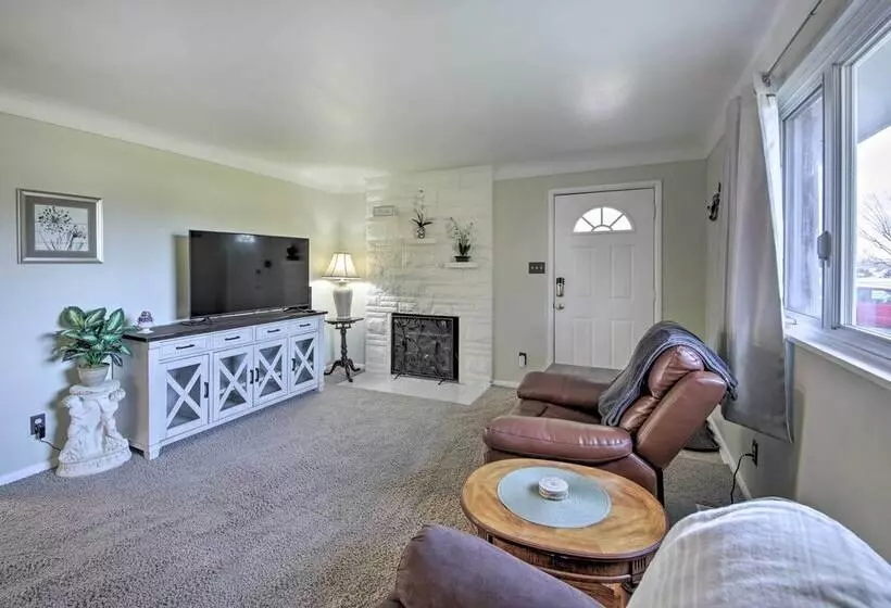 Indianapolis Home ~ 10 Mi To Downtown!