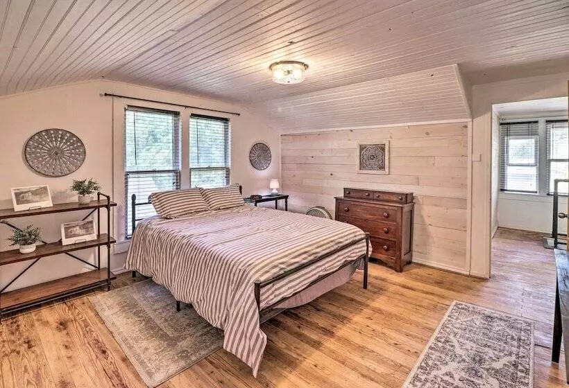 Country Chic Cotter Home W/ Outdoor Living Space!