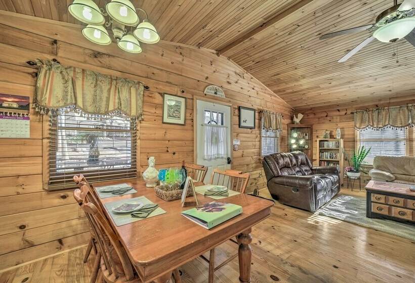 11 Mi To Dtwn: Franklin Cabin W/ Porch!