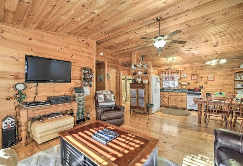 11 Mi To Dtwn: Franklin Cabin W/ Porch!