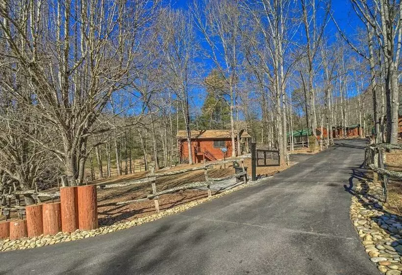 11 Mi To Dtwn: Franklin Cabin W/ Porch!