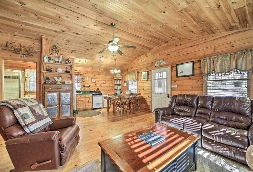 11 Mi To Dtwn: Franklin Cabin W/ Porch!