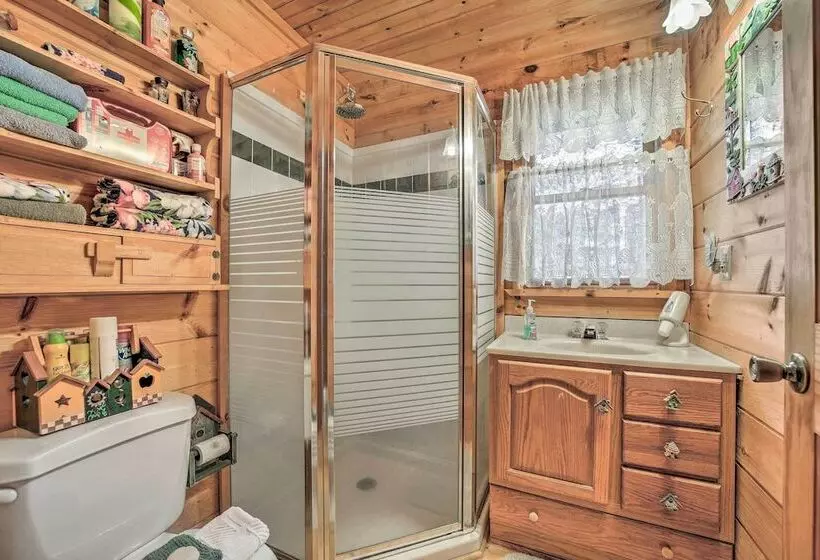 11 Mi To Dtwn: Franklin Cabin W/ Porch!