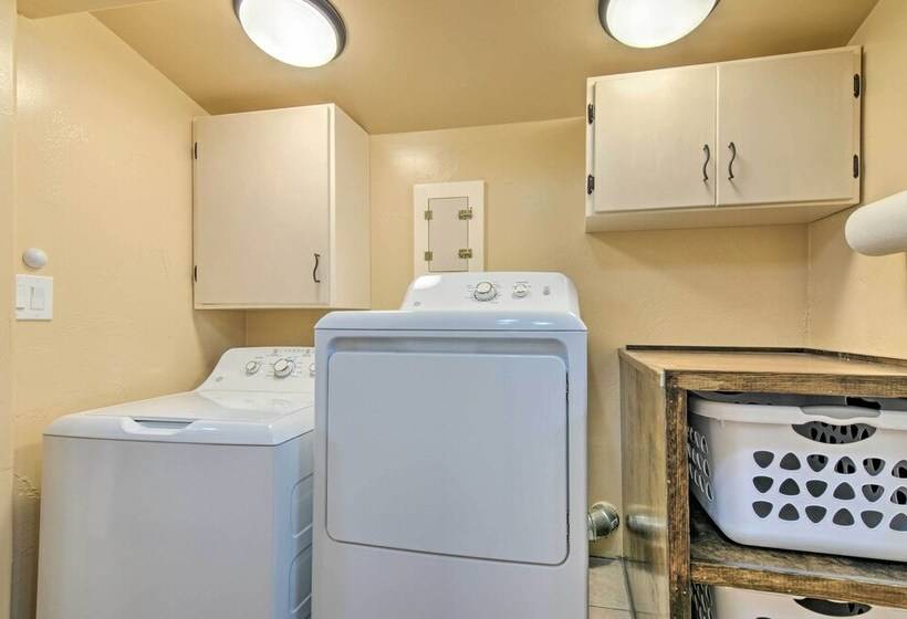 Cozy Home W/ Canyon Views: 2 Mi To Grand Staircase