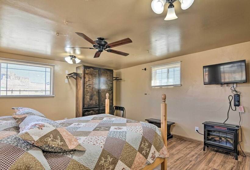 Cozy Home W/ Canyon Views: 2 Mi To Grand Staircase