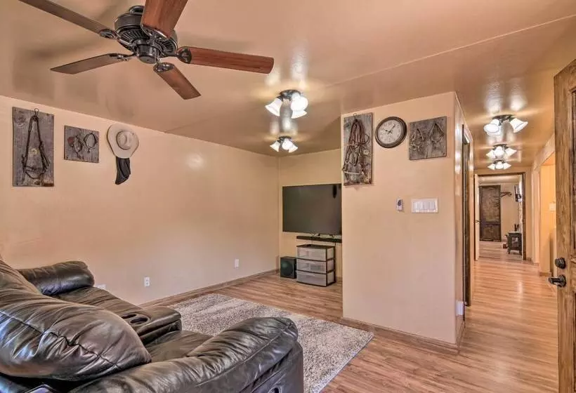 Cozy Home W/ Canyon Views: 2 Mi To Grand Staircase