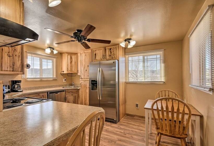 Cozy Home W/ Canyon Views: 2 Mi To Grand Staircase