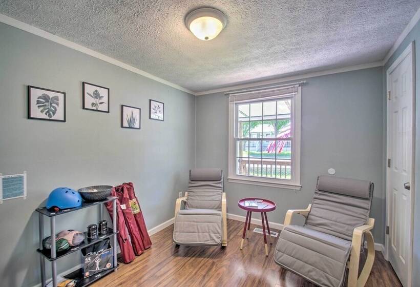 Dog Friendly Fayetteville Home W/ Hot Tub!