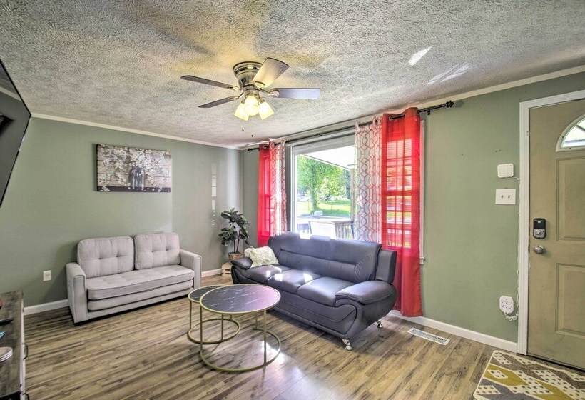 Dog Friendly Fayetteville Home W/ Hot Tub!