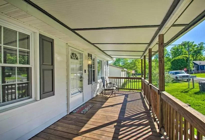 Dog Friendly Fayetteville Home W/ Hot Tub!