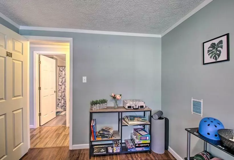 Dog Friendly Fayetteville Home W/ Hot Tub!