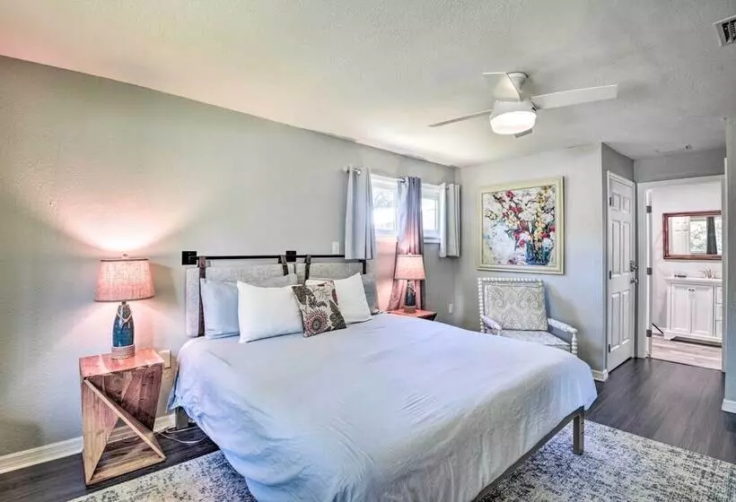 Dog Friendly Home W/ Gas Grill   Walk To Rose Bay!