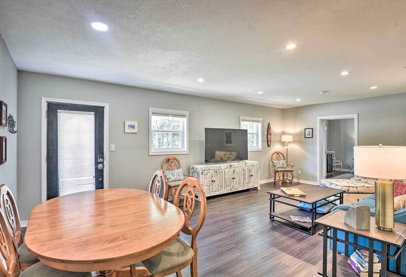 Dog Friendly Home W/ Gas Grill   Walk To Rose Bay!