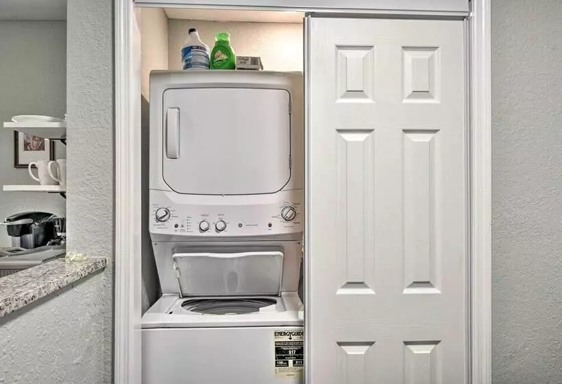 Dog Friendly Home W/ Gas Grill   Walk To Rose Bay!