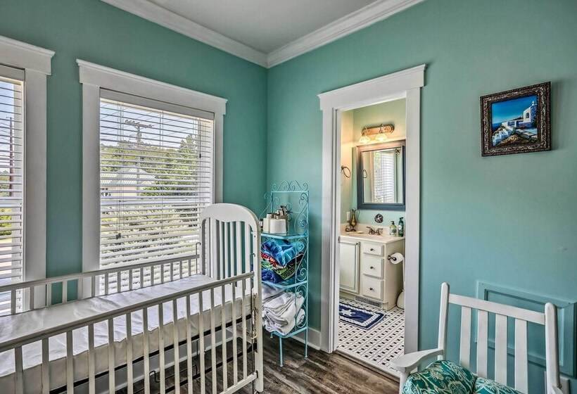 Family Beach Home; Walk To N Litchfield Beach