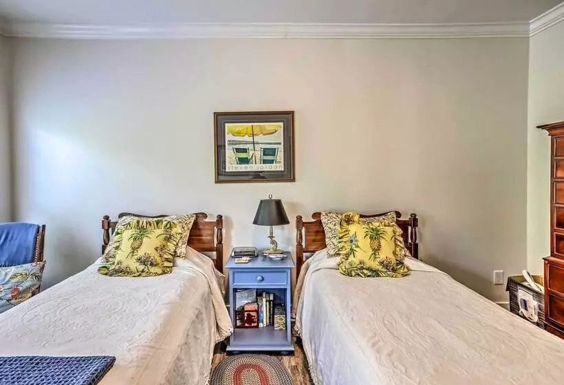 Family Beach Home; Walk To N Litchfield Beach