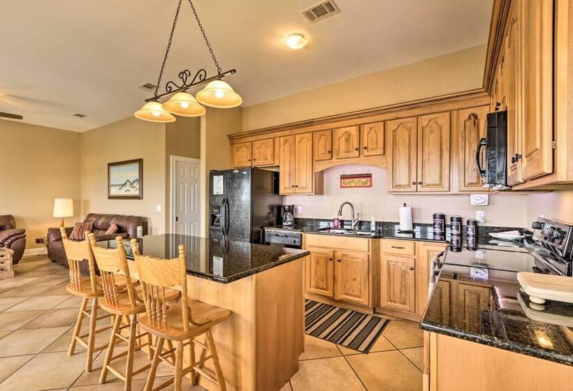 Family Friendly Waterfront Oasis: 7 Miles To Beach