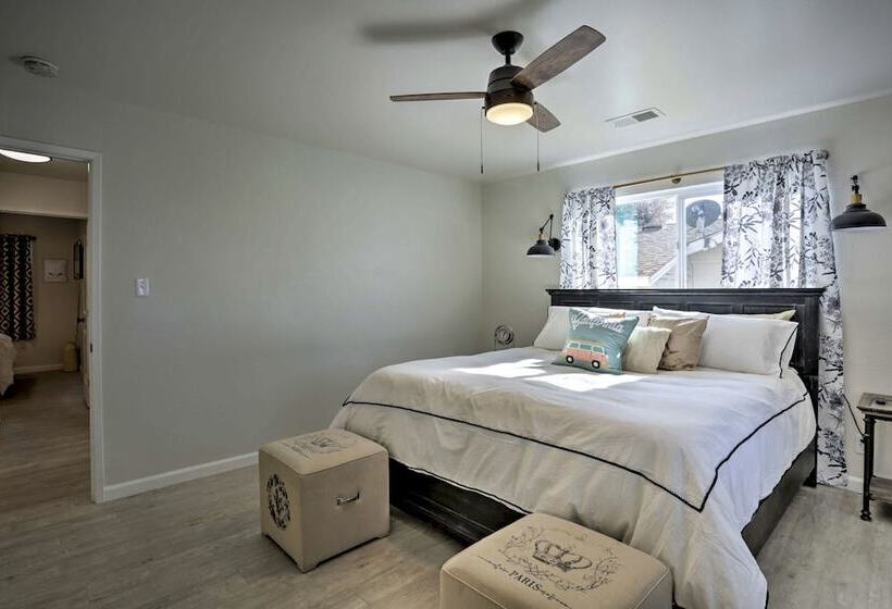 Gateway To Yosemite Home: Chic Oakhurst Oasis