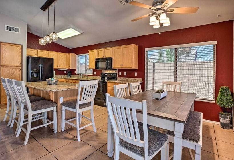 Gilbert Retreat W/ Outdoor Kitchen & Private Pool!