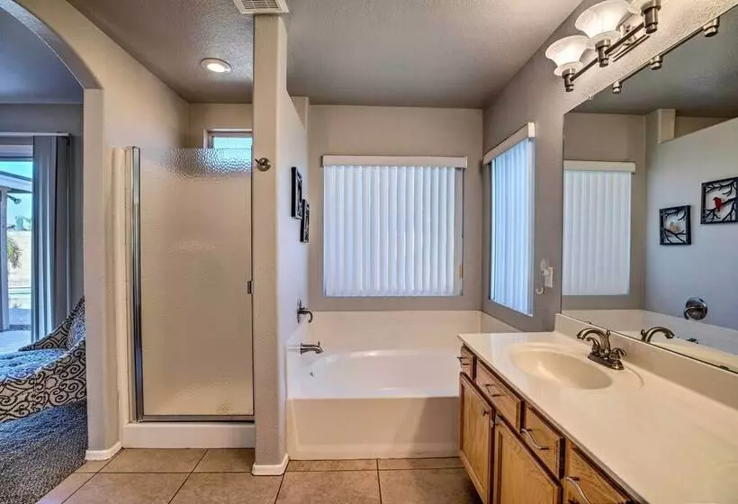 Gilbert Retreat W/ Outdoor Kitchen & Private Pool!