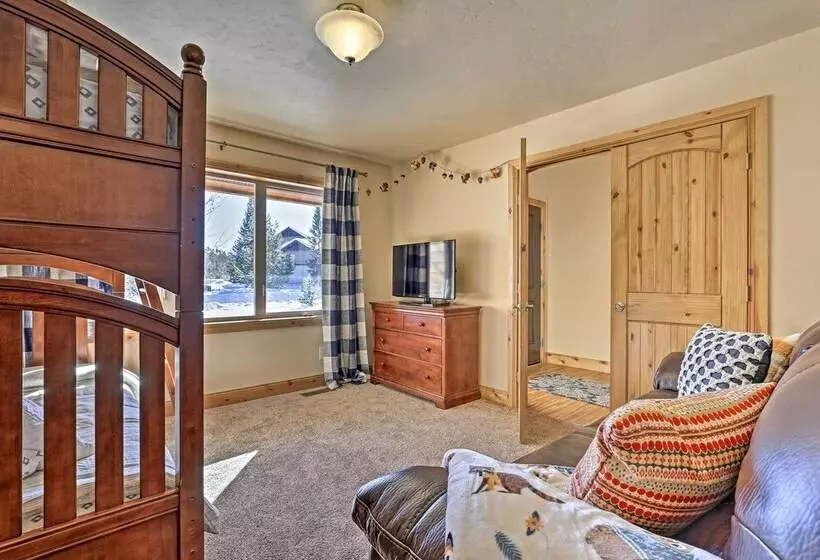 Grand Lake Getaway: Walk To Shadow Mountain Lake!