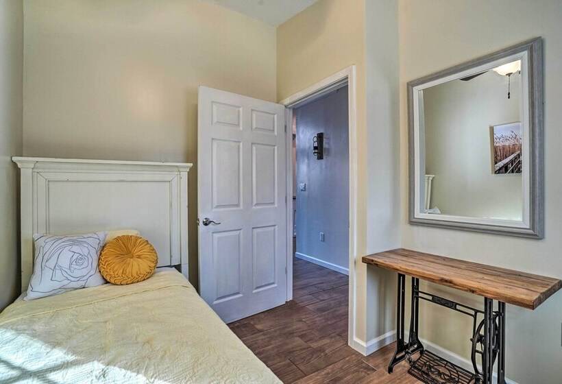 Gray Home W/ View Of Boone Lake + Fire Pit!