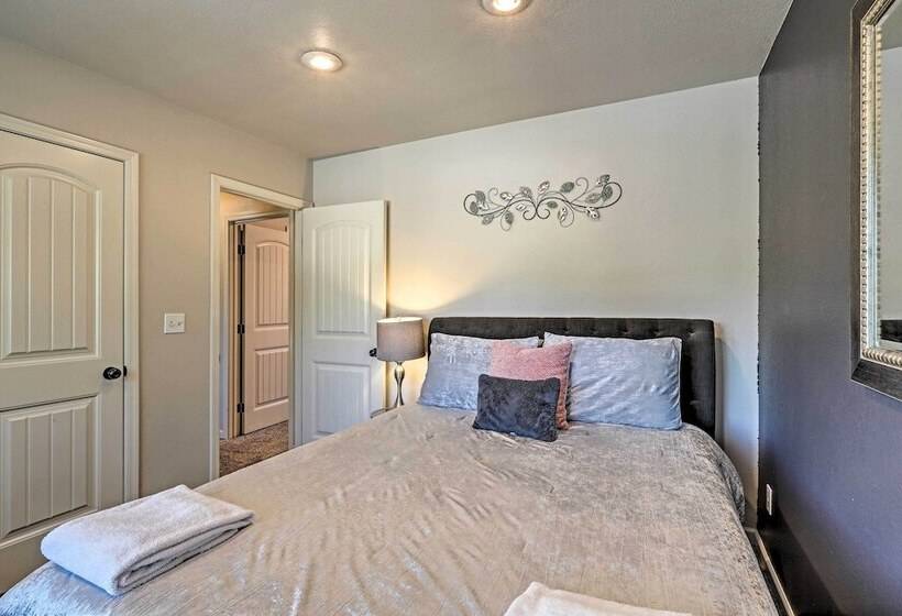 Flagstaff Home W/ Mountain View Near Snowbowl!