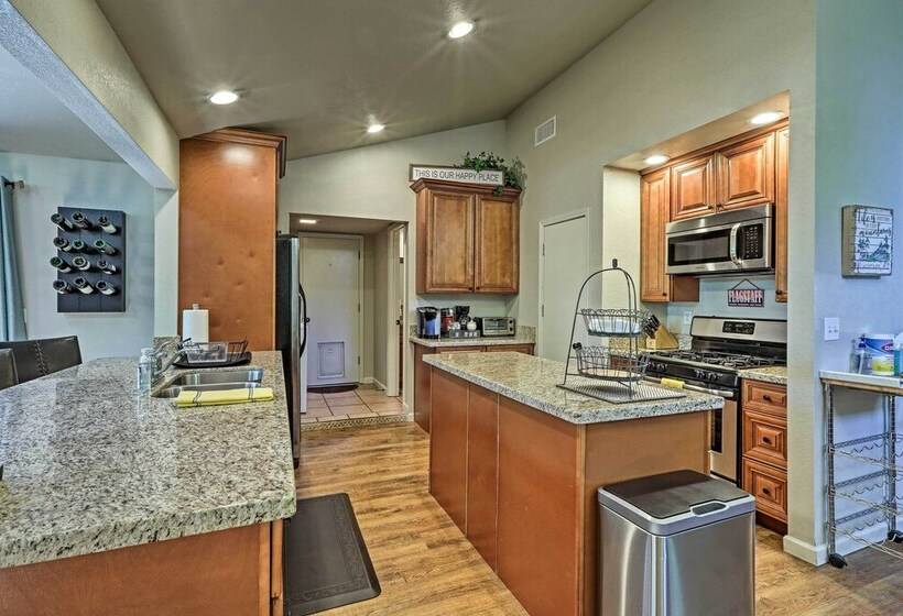 Flagstaff Home W/ Mountain View Near Snowbowl!