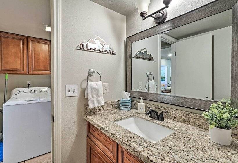 Flagstaff Home W/ Mountain View Near Snowbowl!