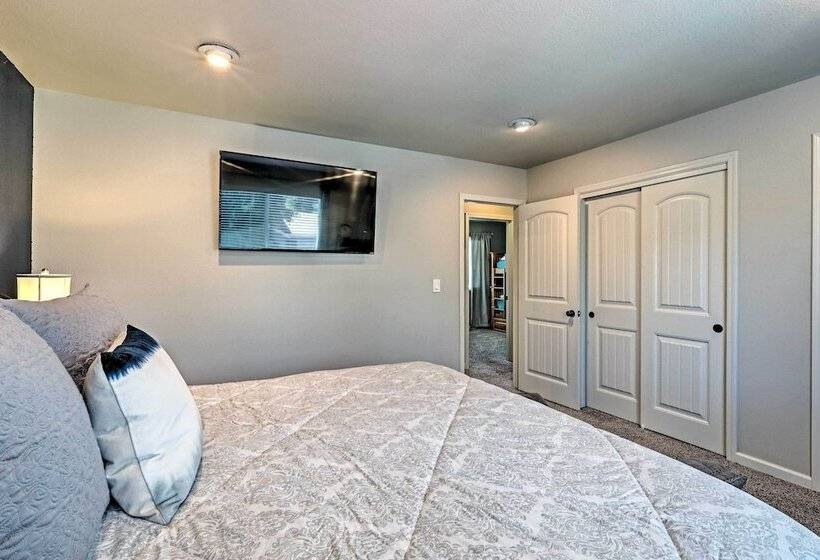 Flagstaff Home W/ Mountain View Near Snowbowl!