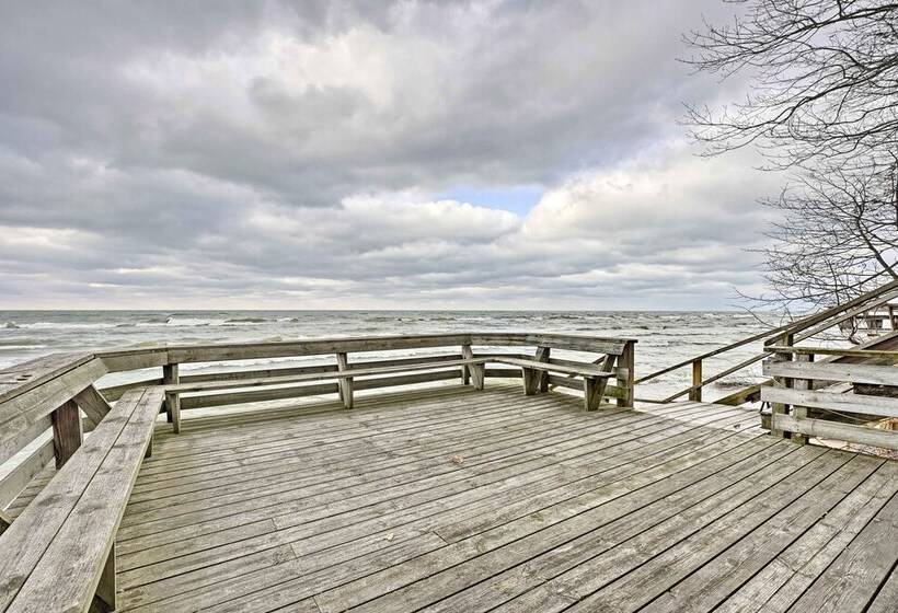 Lake Michigan Waterfront Home: 1 Mile To Downtown!