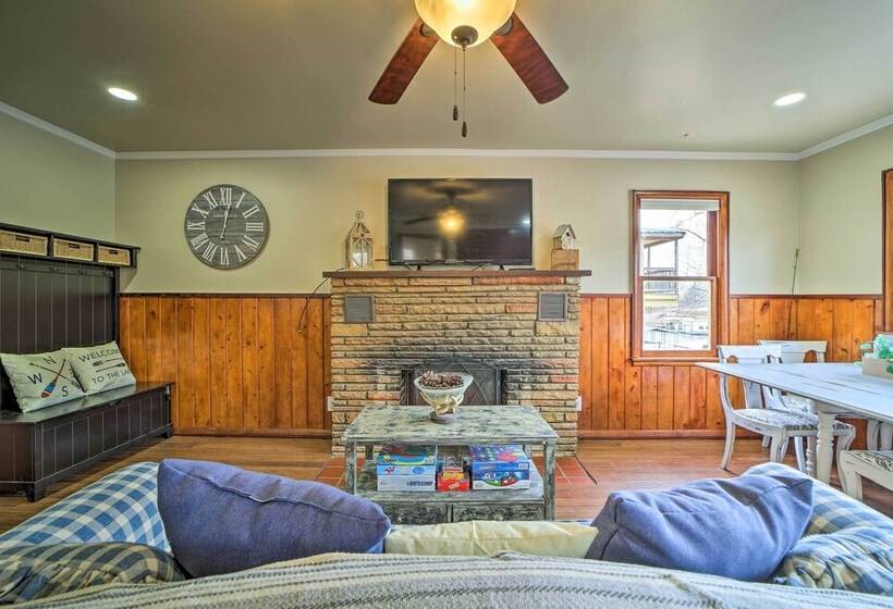 Lakefront Eucha Escape W/ Views & Boat Slip!