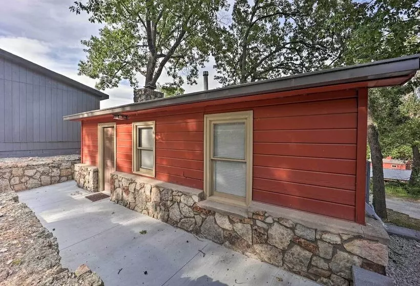 Lakefront Eucha Escape W/ Views & Boat Slip!