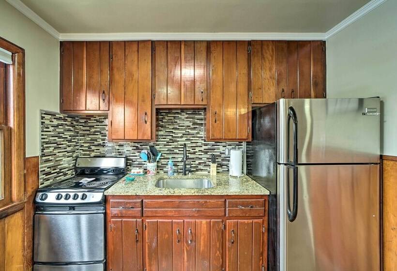 Lakefront Eucha Escape W/ Views & Boat Slip!