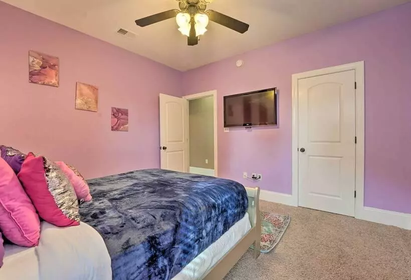 Cordova Home W/ Pool Table, 17 Mi To Memphis Zoo!