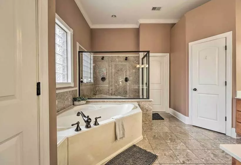 Cordova Home W/ Pool Table, 17 Mi To Memphis Zoo!