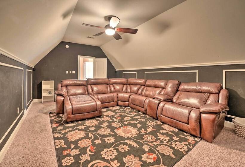 Cordova Home W/ Pool Table, 17 Mi To Memphis Zoo!