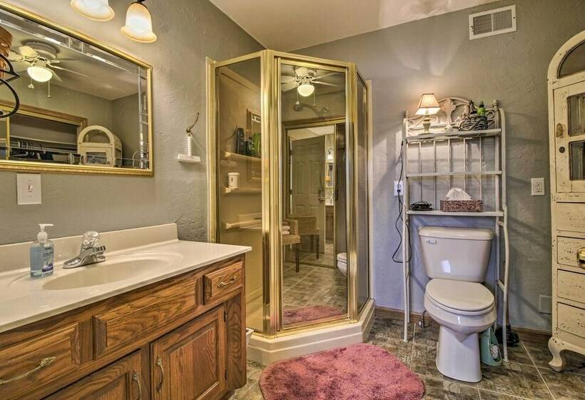 Lily Pad Oasis W/ Dock On Lake Of The Ozarks!