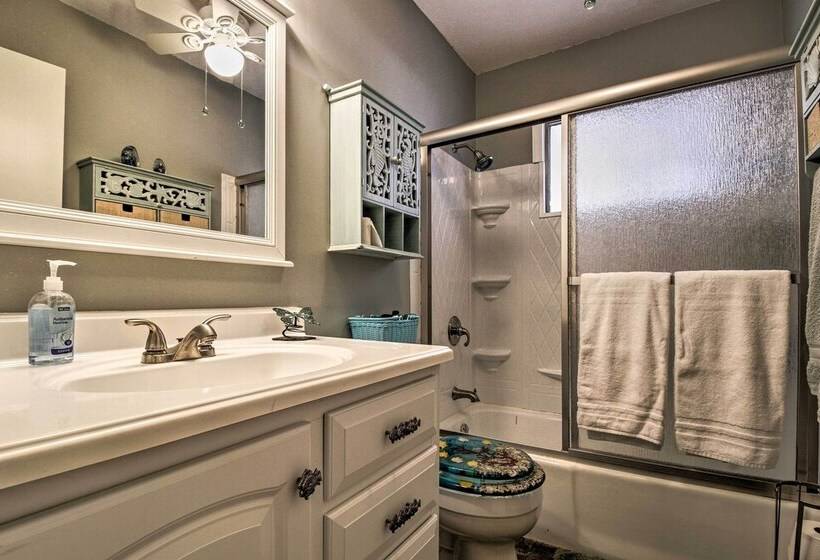 Lily Pad Oasis W/ Dock On Lake Of The Ozarks!