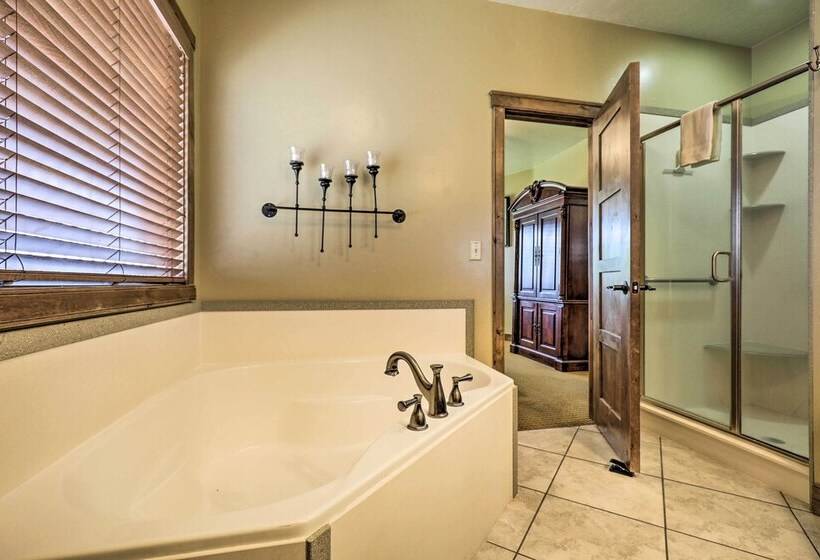 Luxurious Cedar City Getaway: 32 Mi To Brian Head!