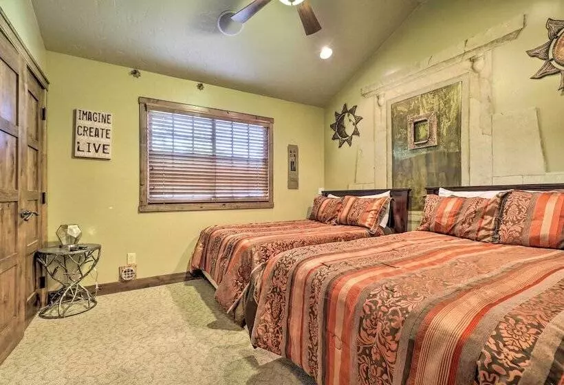 Luxurious Cedar City Getaway: 32 Mi To Brian Head!